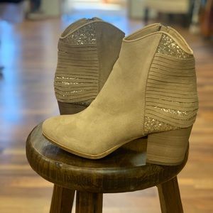 GYPSY distressed taupe boot bootie NEW IN BOX